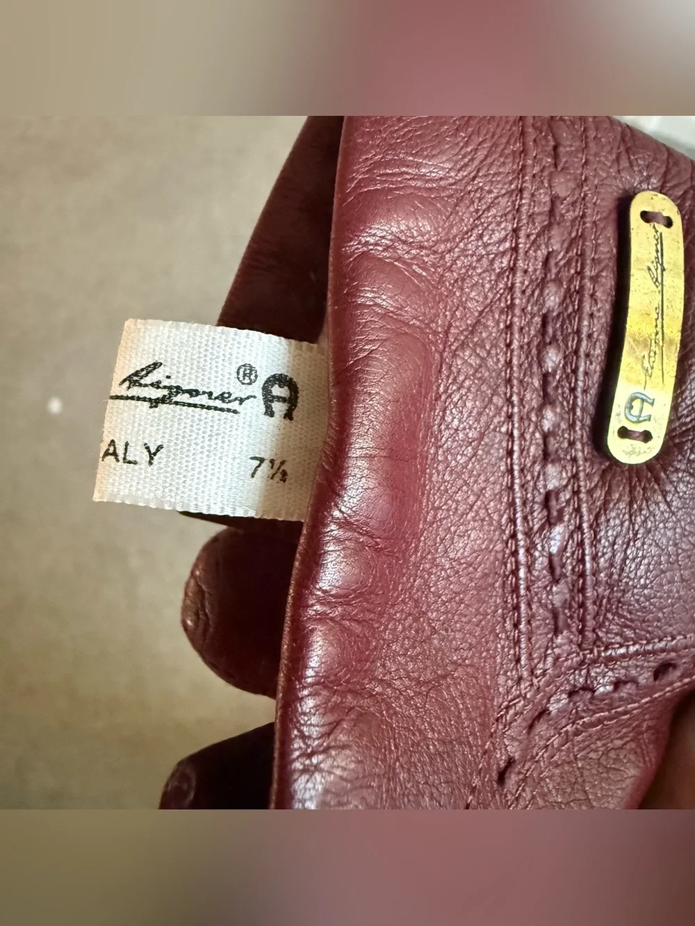 Etienne Aigner 7.5 Italian Made Leather Gloves Reddish Brown